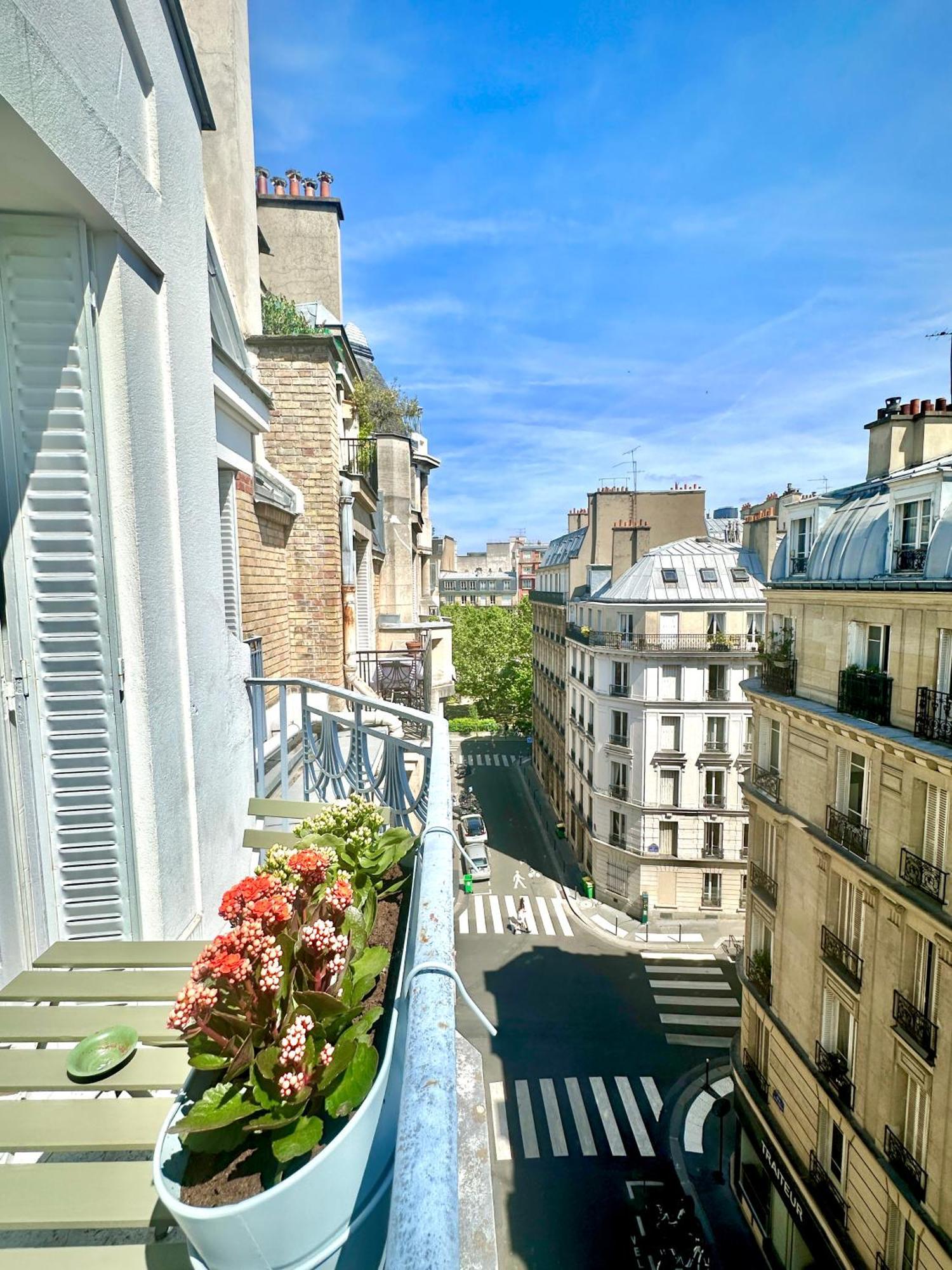 Apartamento Spacious Near Montparnasse Bausset 6th Paris